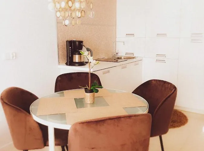 Maritimo Port Apartment